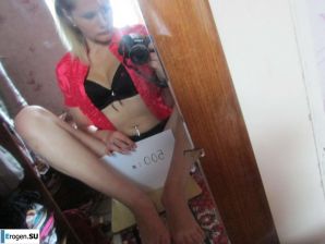 The girl loves to photograph her pussy. Thumb 14