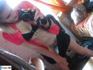 The girl loves to photograph her pussy. Thumb 34