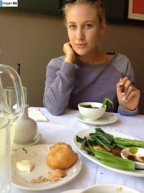 В уборной. Эскиз 13