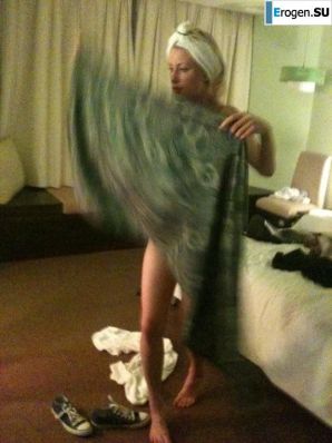 В уборной. Эскиз 25