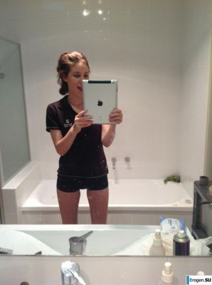 В уборной. Эскиз 35