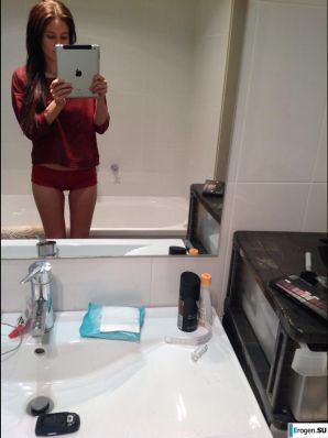 В уборной. Эскиз 40