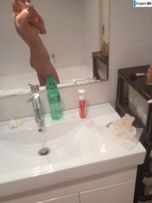 В уборной. Эскиз 41