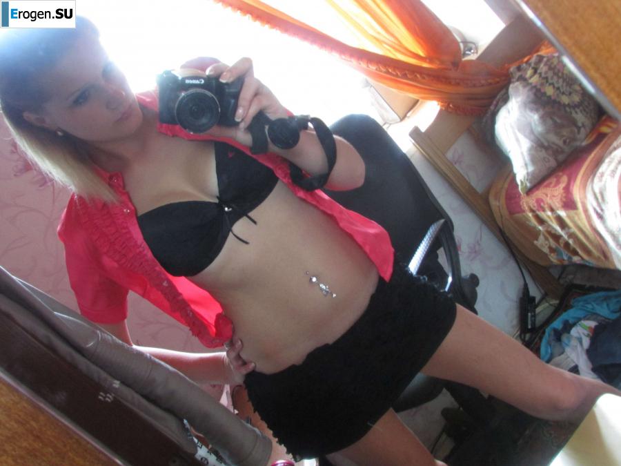 The girl loves to photograph her pussy. Part 2. Photo 32