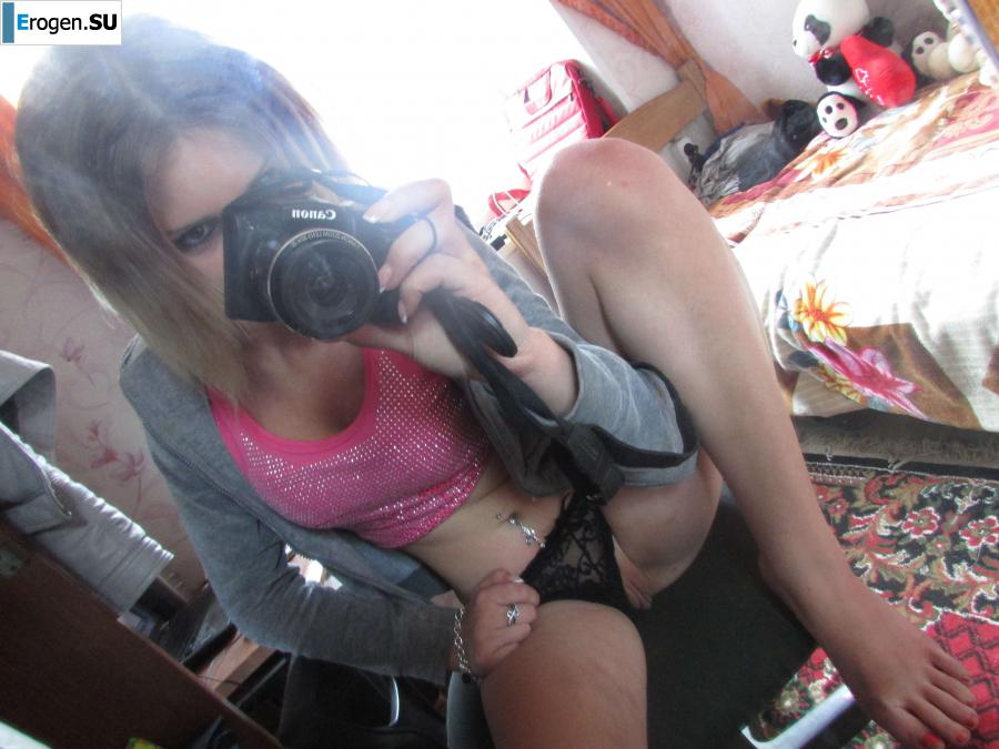 The girl loves to photograph her pussy. Part 2. Photo 4