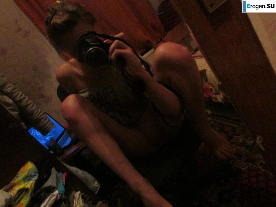 The girl loves to photograph her pussy. Part 2. Photo 52