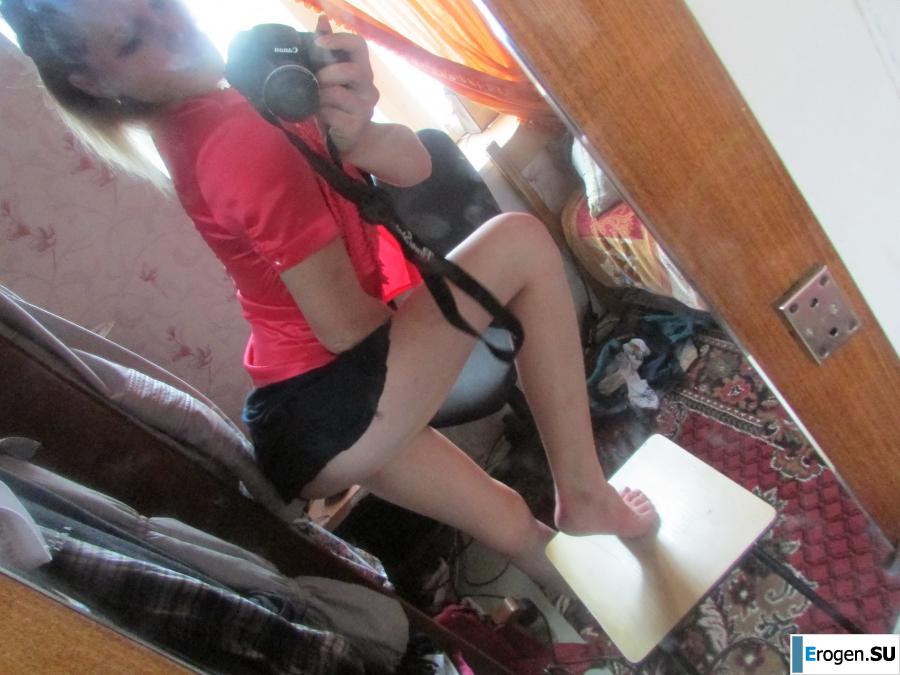 The girl loves to photograph her pussy. Part 2. Photo 60