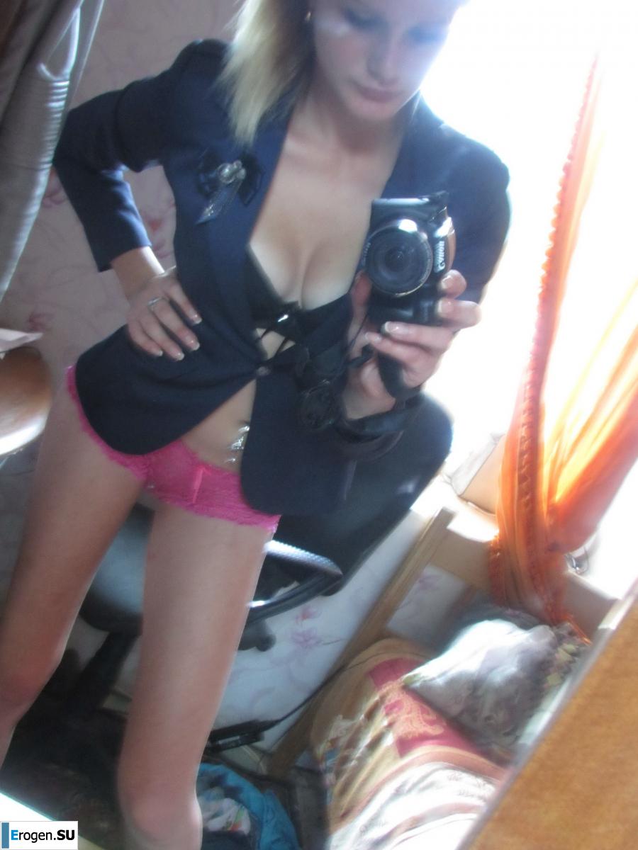 The girl loves to photograph her pussy. Part 2. Photo 7