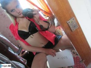 The girl loves to photograph her pussy. Part 2. Thumb 41