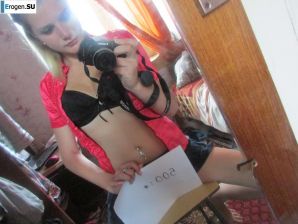 The girl loves to photograph her pussy. Part 2. Thumb 51