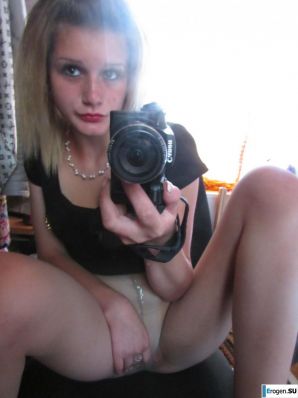 The girl loves to photograph her pussy. Part 2. Thumb 59