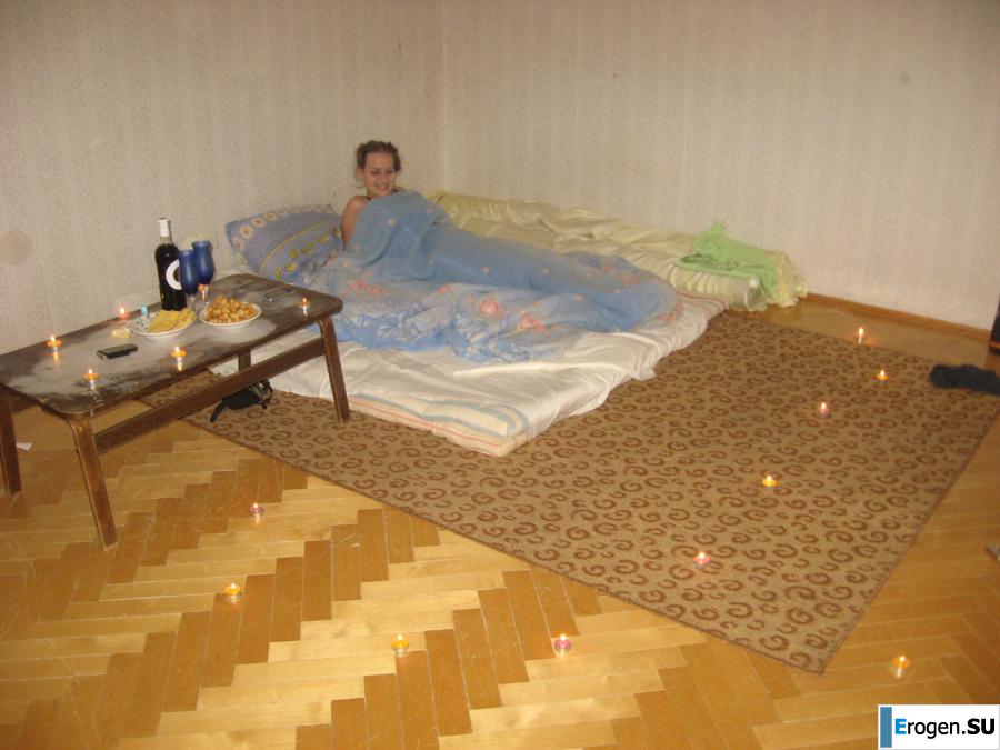 Интимный ужин на полу. Фото 22
