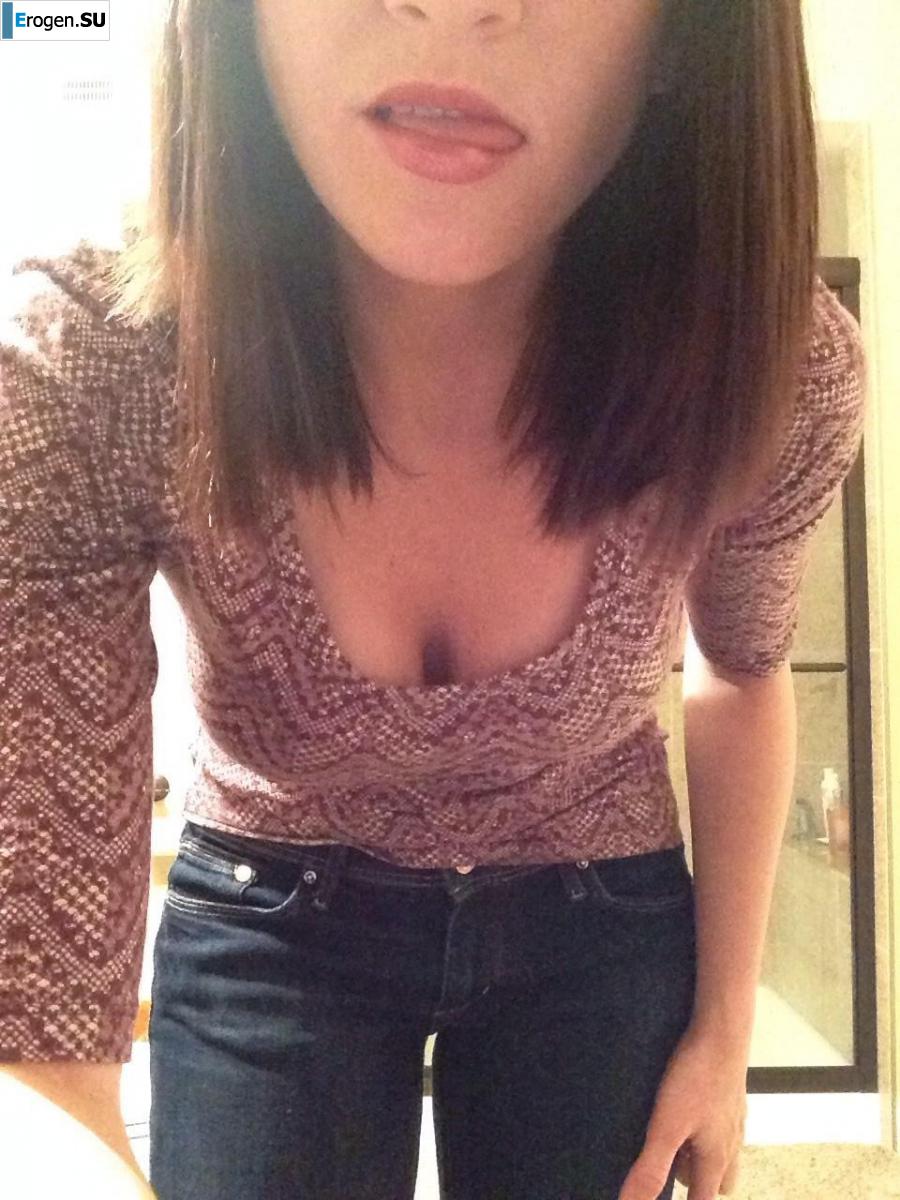 The cheerful young lady makes her selfie. Photo 14