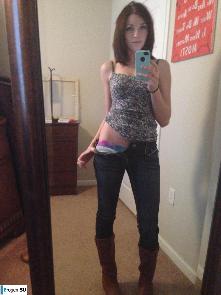 The cheerful young lady makes her selfie. Photo 46