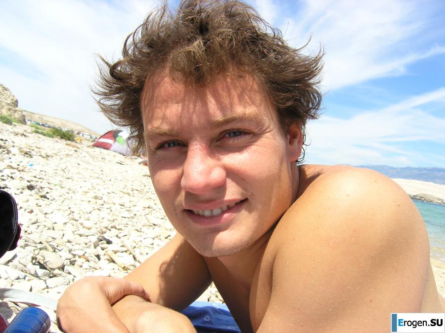 Couple on vacation. Photo 28