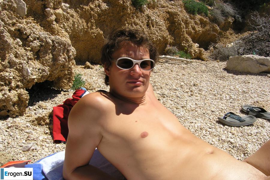 Couple on vacation. Photo 37