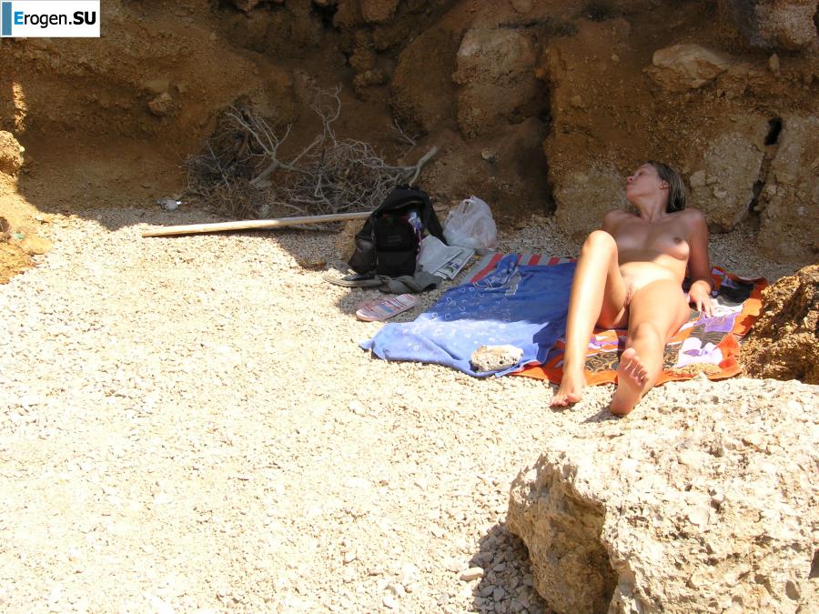 Couple on vacation. Photo 7