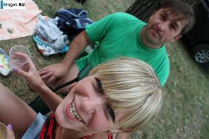 Гуляют девки, гуляют мужики. Эскиз 33