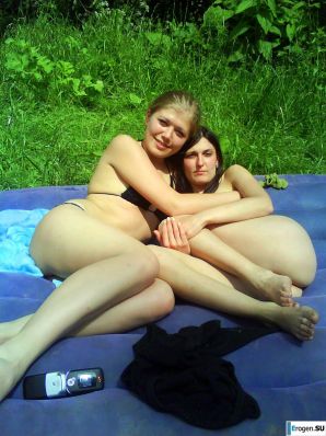 Посиделки на природе. Эскиз 32