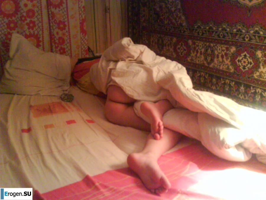 In the Bed. Photo 16