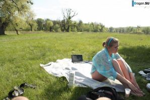 Everything for a picnic. Thumb 15