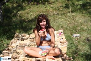 Everything for a picnic. Thumb 38