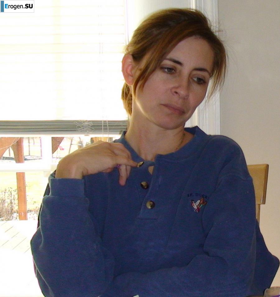 In all poses. Photo 18