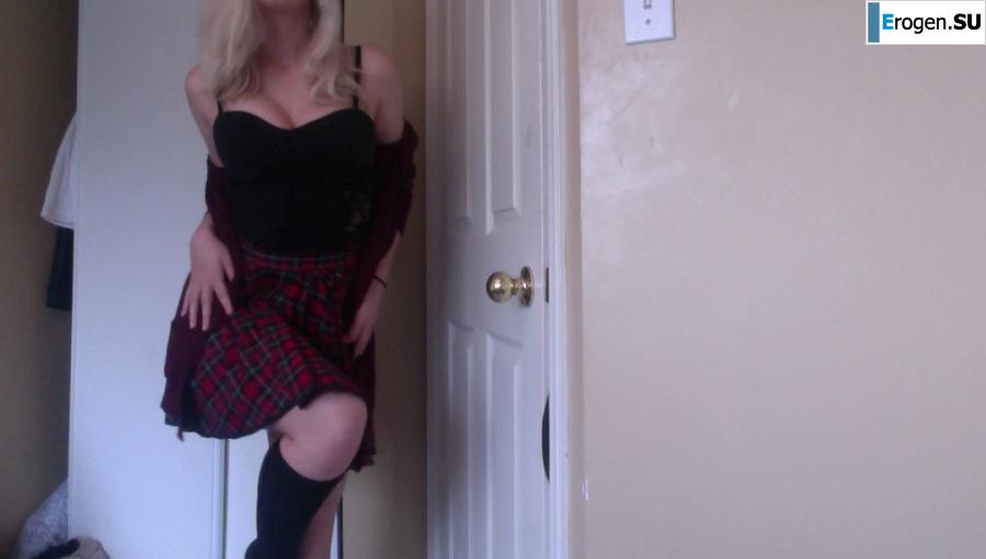 Позирует и развлекается. Фото 22