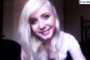 Позирует и развлекается. Эскиз 10