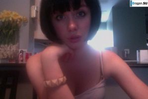 Позирует и развлекается. Эскиз 15