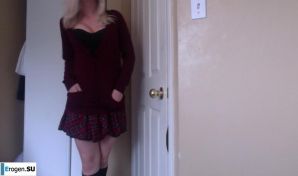 Позирует и развлекается. Эскиз 21