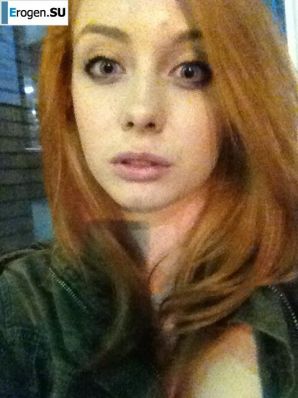 Позирует и развлекается. Эскиз 28