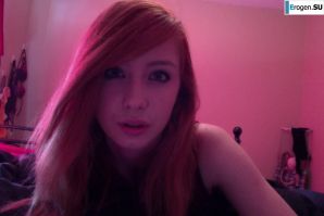 Позирует и развлекается. Эскиз 38