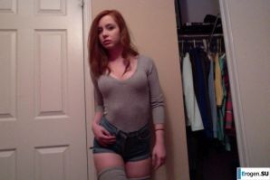 Позирует и развлекается. Эскиз 58