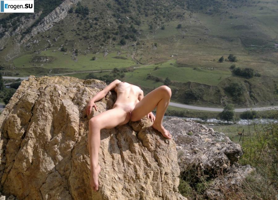 Walking in any weather. Photo 58