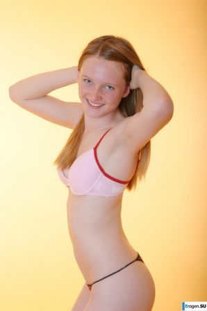 Рыженькая моделька. Эскиз 25