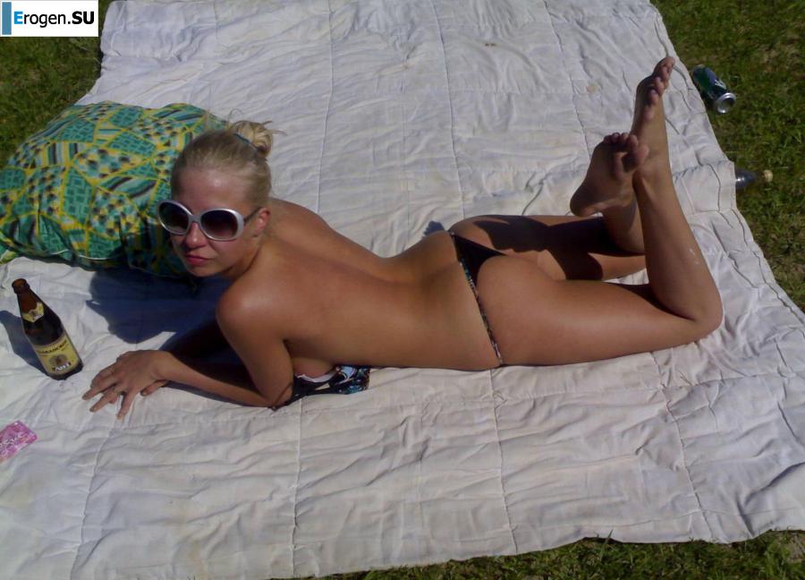 Blonde with Big Tits. Photo 14