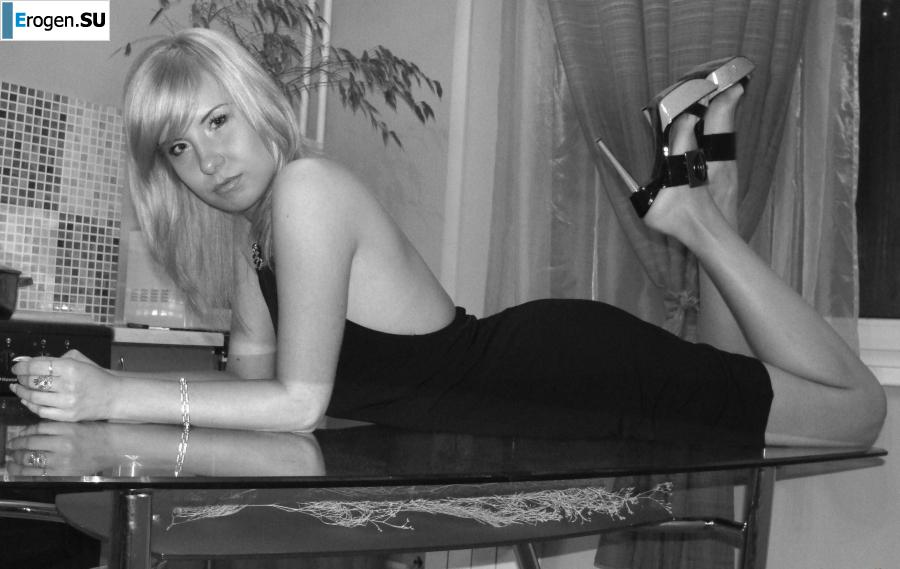 Blonde with Big Tits. Photo 28