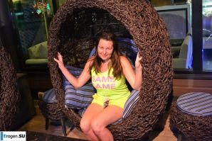 three men for a girl. Thumb 32