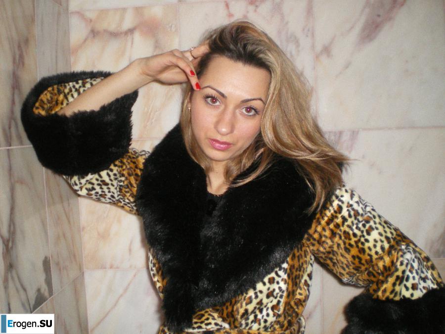 We're fooling around with girlfriends. Photo 14