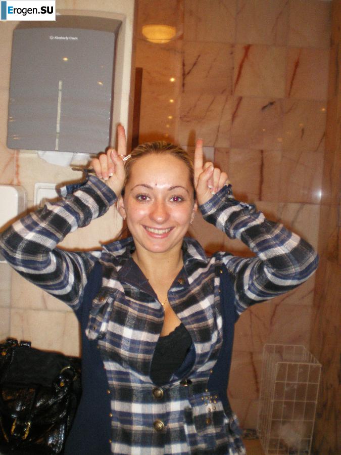 We're fooling around with girlfriends. Photo 15