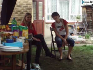 We're fooling around with girlfriends. Thumb 9