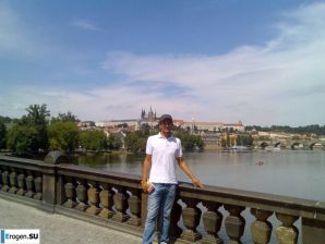 A young couple fooling around. Thumb 22