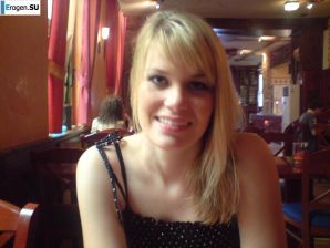 A young couple fooling around. Thumb 39