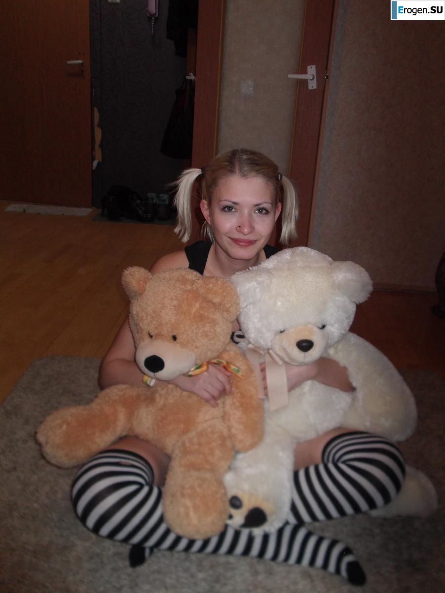 Let's pose a bit. Photo 11