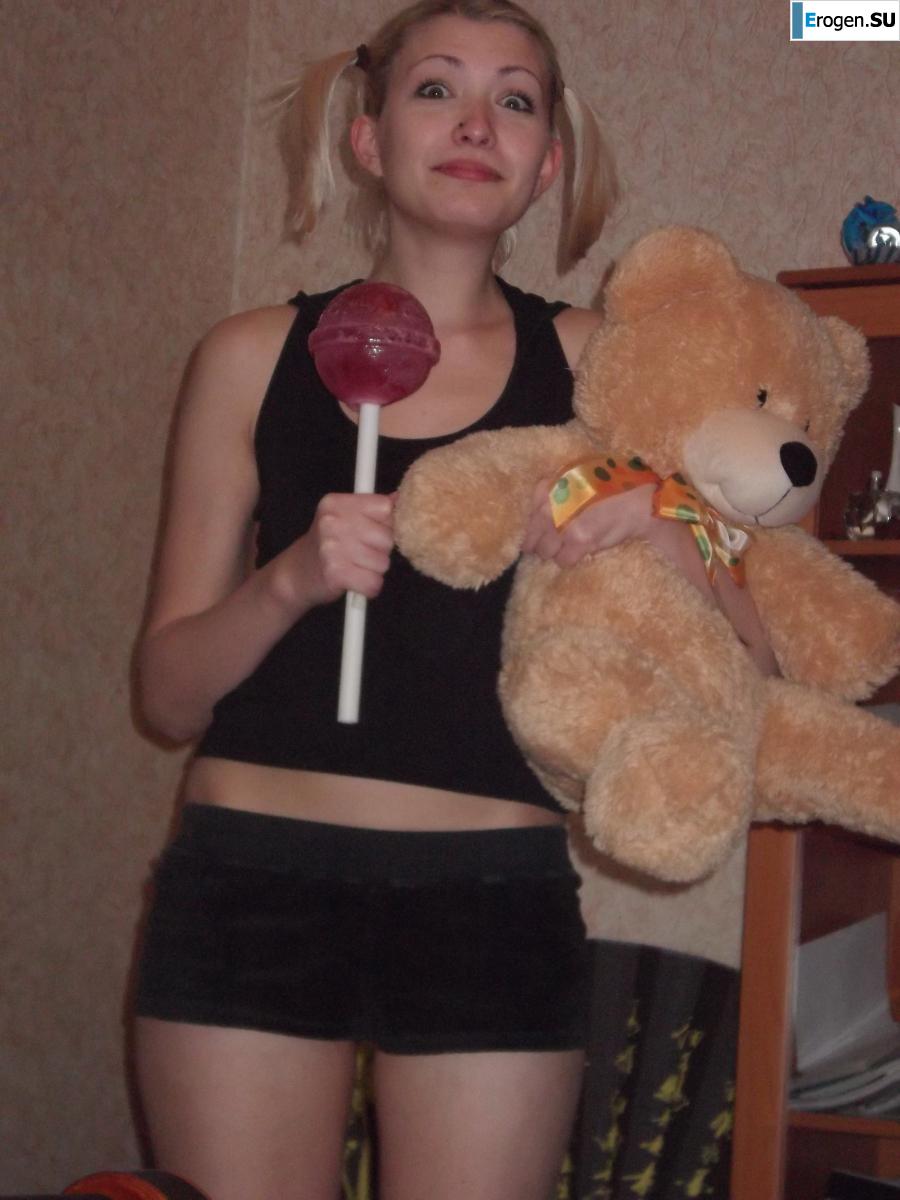 Let's pose a bit. Photo 6