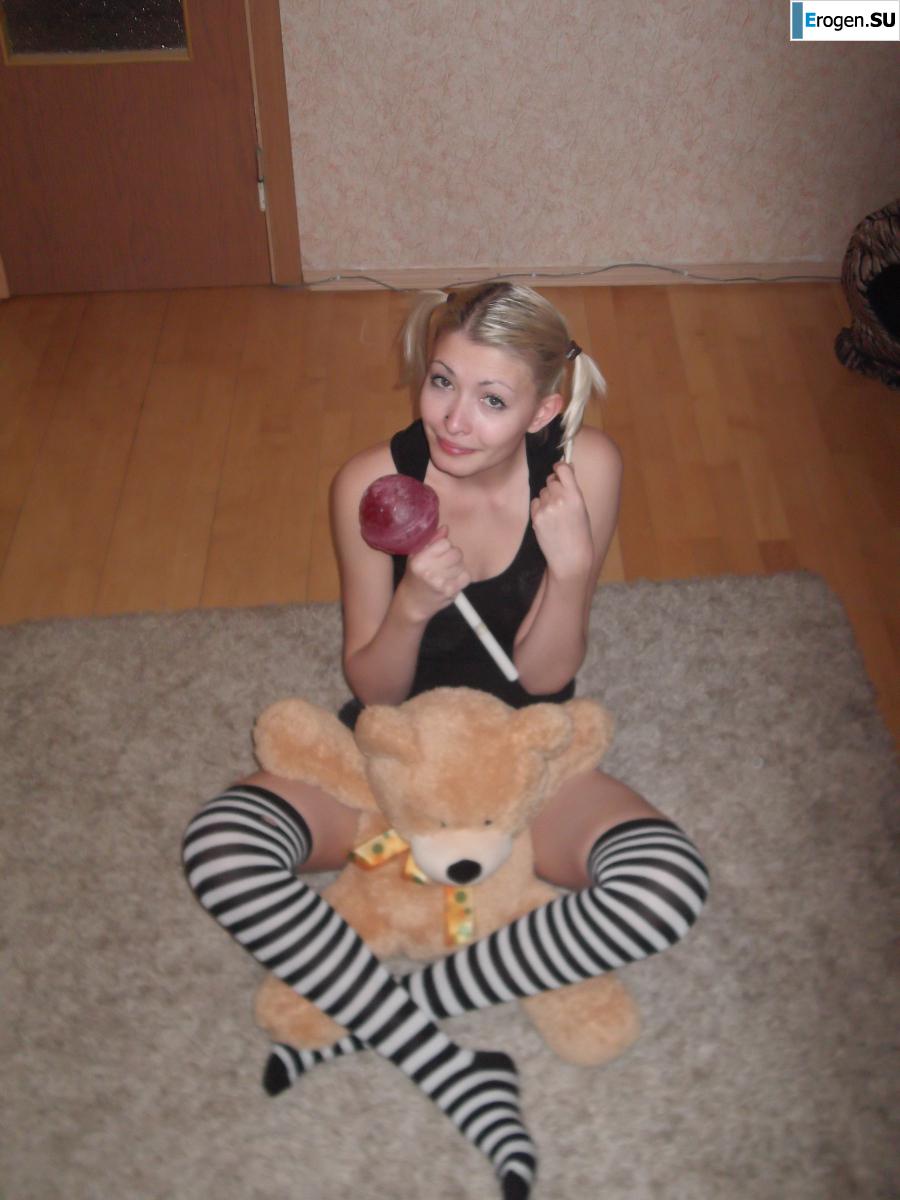 Let's pose a bit. Photo 8