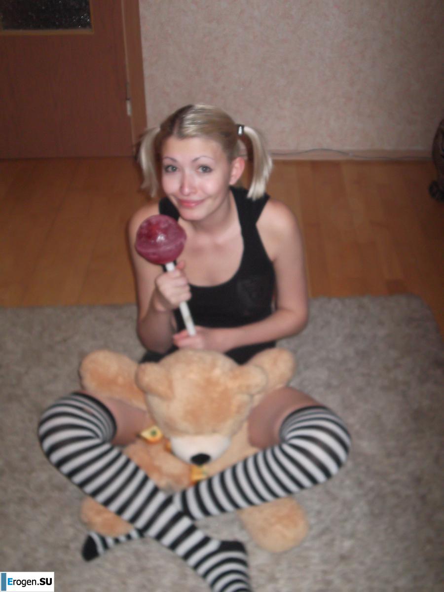 Let's pose a bit. Photo 9