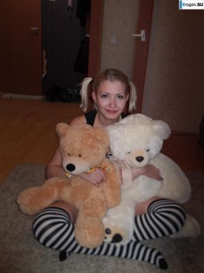 Let's pose a bit. Thumb 11