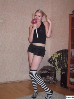 Let's pose a bit. Thumb 5